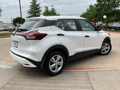 2024 Nissan Kicks S