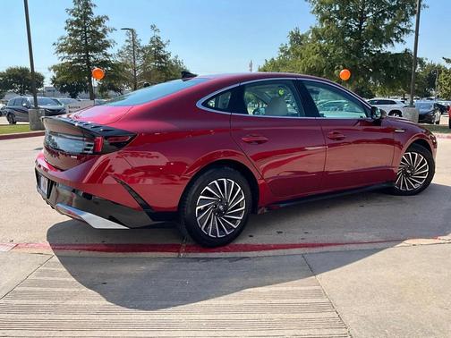 2024 Hyundai SONATA Hybrid SE