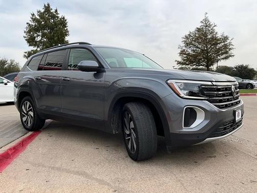 2025 Volkswagen Atlas 2.0T SE w/Technology 4MOTION