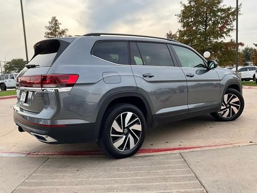 2025 Volkswagen Atlas 2.0T SE w/Technology 4MOTION