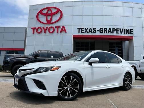 2020 Toyota Camry SE