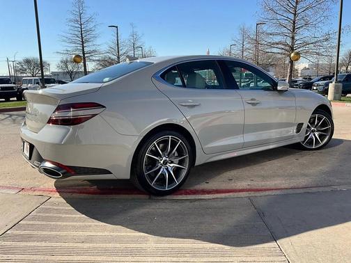 2025 Genesis G70 2.5T RWD