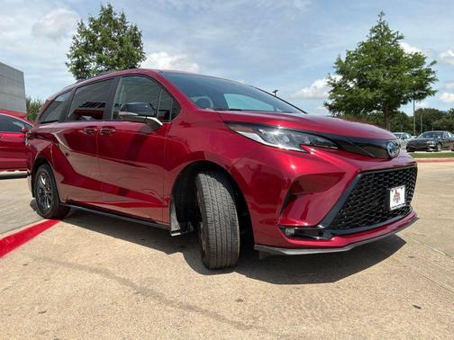 Ruby Flare Pearl 2025 Toyota Sienna XSE 7 Passenger