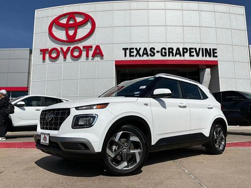 2025 Hyundai VENUE SEL