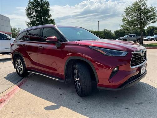 2022 Toyota Highlander Hybrid XLE