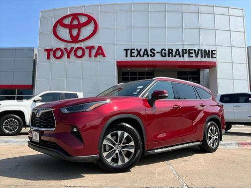 2022 Toyota Highlander Hybrid XLE