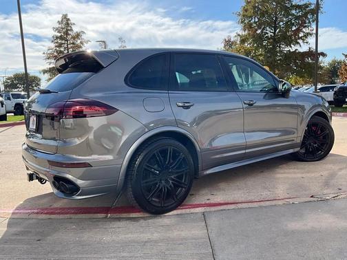 2016 Porsche Cayenne GTS