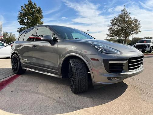 2016 Porsche Cayenne GTS