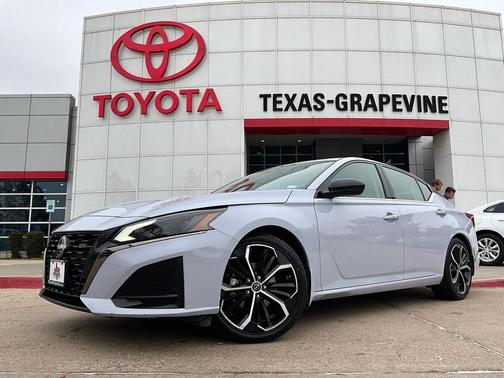 2025 Nissan Altima SR FWD