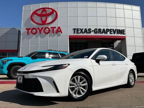 Ice Cap 2025 Toyota Camry LE