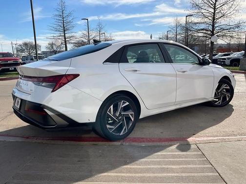 2025 Hyundai ELANTRA HEV Limited