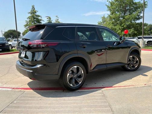 Super Black 2025 Nissan Rogue SV