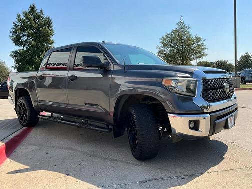 2019 Toyota Tundra SR5