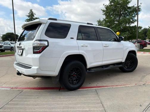 Ice Cap 2023 Toyota 4Runner SR5
