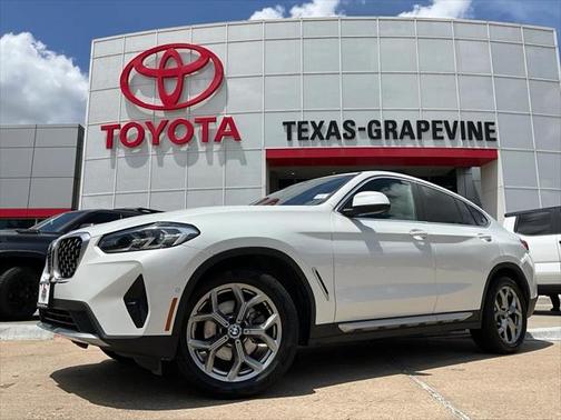 2024 BMW X4 xDrive30i