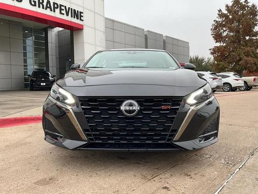 2025 Nissan Altima SR FWD