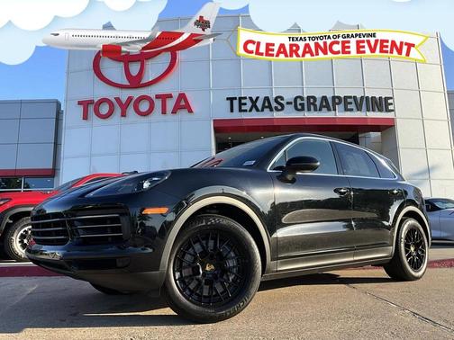 2023 Porsche Cayenne Base