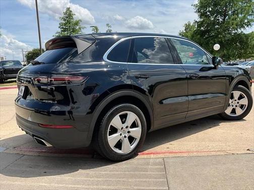 2023 Porsche Cayenne Base