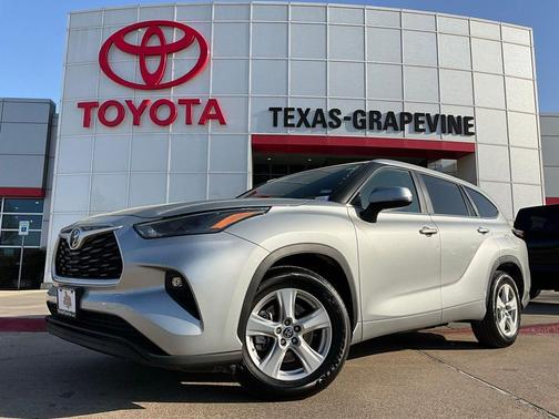 Celestial Silver Metallic 2025 Toyota Highlander LE