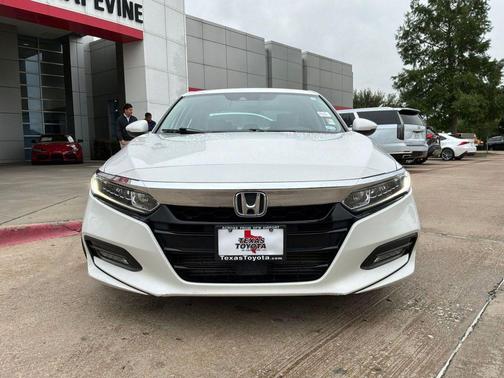 Platinum White Pearl 2018 Honda Accord EX-L