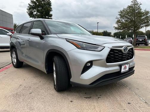 2023 Toyota Highlander Hybrid LE