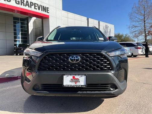 2025 Toyota Corolla Cross LE