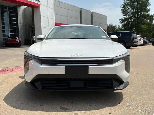 Snow White Pearl 2025 Kia K4 LXS