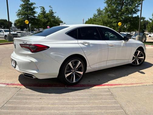 Platinum White Pearl 2025 Acura TLX Technology