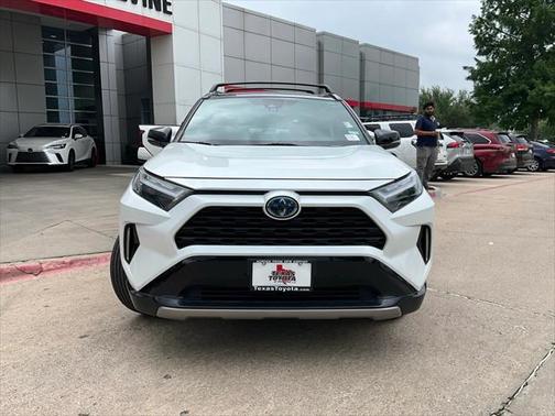2023 Toyota RAV4 Hybrid SE