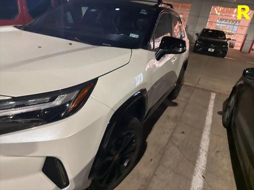 2023 Toyota RAV4 Hybrid SE