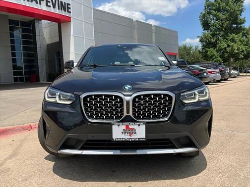 2024 BMW X4 xDrive30i
