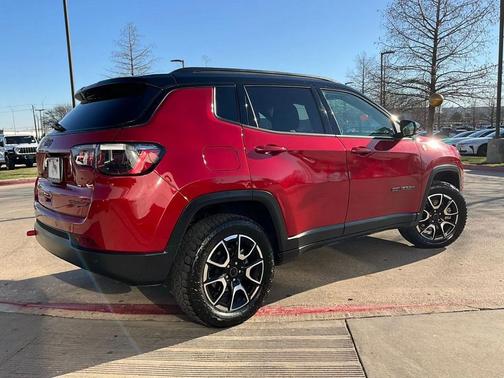 2025 Jeep Compass Trailhawk