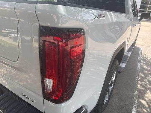 Summit White 2024 GMC Sierra 1500 SLT