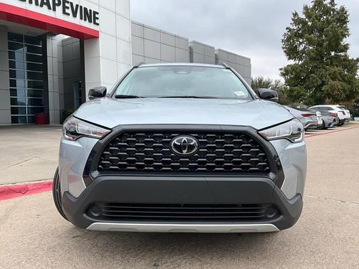 2025 Toyota Corolla Cross LE