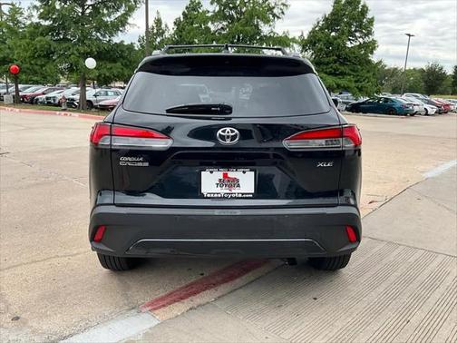 2025 Toyota Corolla Cross XLE