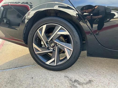 2025 Hyundai ELANTRA HEV Limited