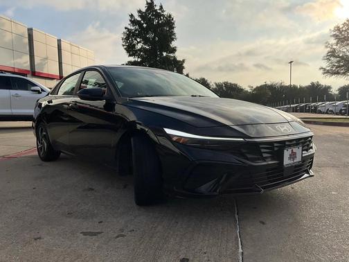 2025 Hyundai ELANTRA HEV Limited