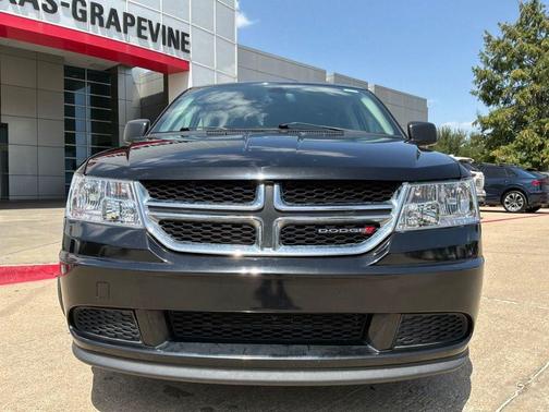 Pitch Black Clearcoat 2020 Dodge Journey SE Value