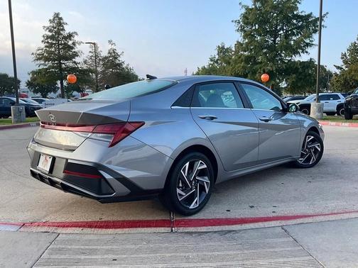 2025 Hyundai ELANTRA HEV Limited