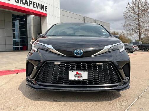 2021 Toyota Sienna XSE 7 Passenger