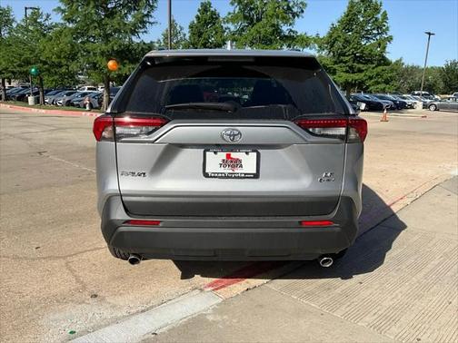 2025 Toyota RAV4 Hybrid LE