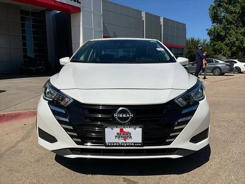 2024 Nissan Versa 1.6 SV