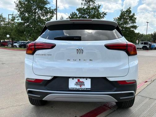 Summit White 2025 Buick Encore GX Preferred