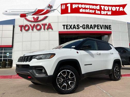 Bright White Clearcoat 2025 Jeep Compass Trailhawk