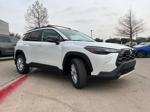 2026 Toyota Corolla Cross LE