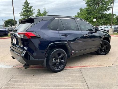 2020 Toyota RAV4 Hybrid SE