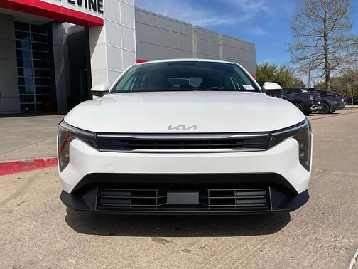 Snow White Pearl 2025 Kia K4 LXS