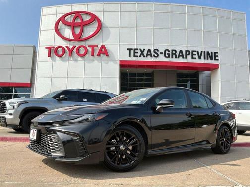 Black 2025 Toyota Camry SE