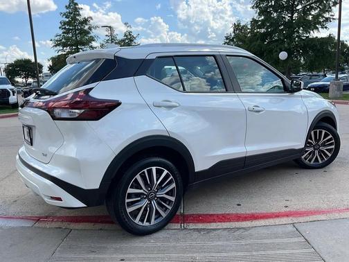 2024 Nissan Kicks SV