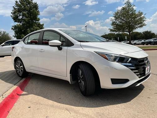 2024 Nissan Versa 1.6 SV